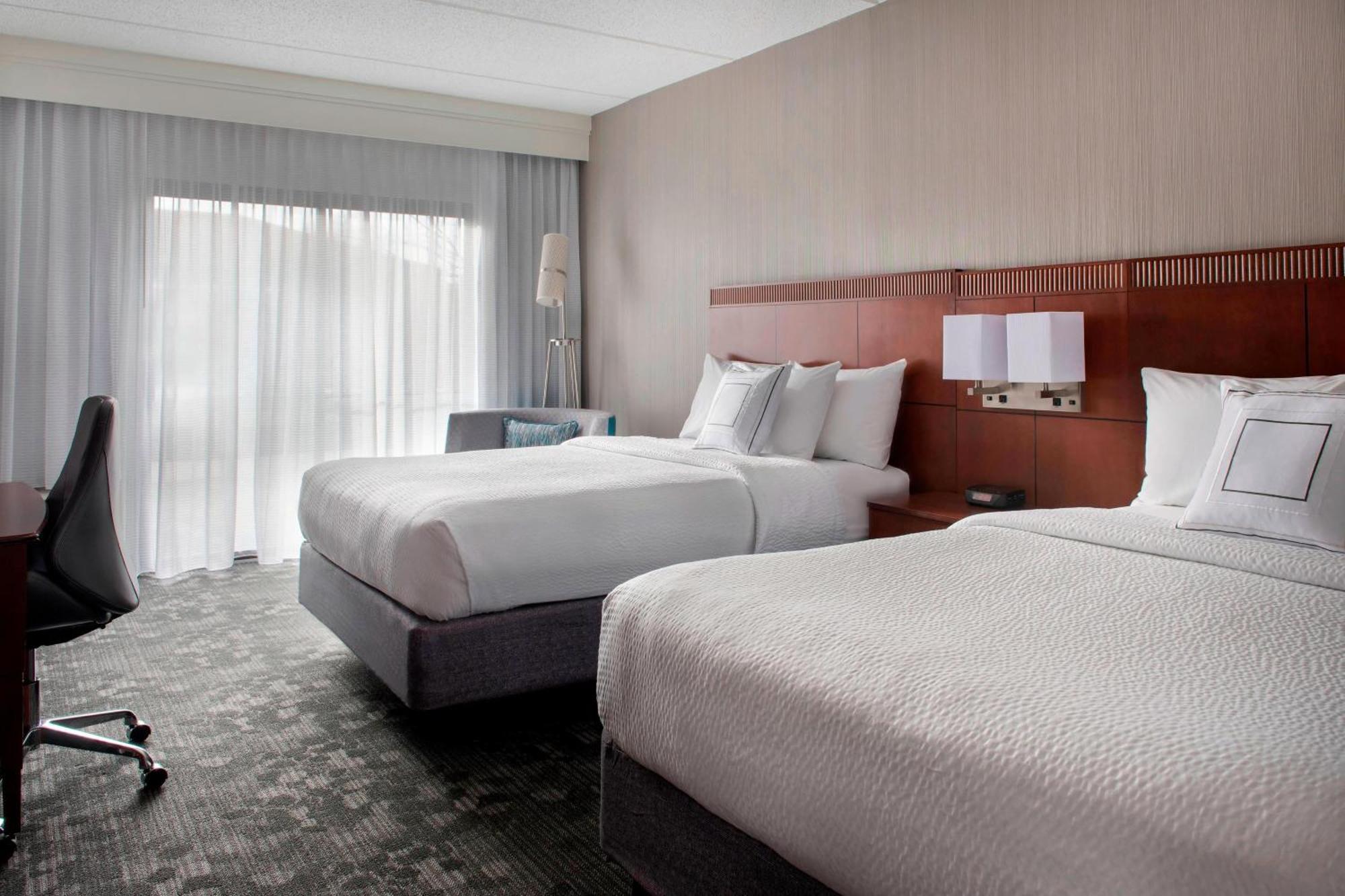 Hotel Courtyard By Marriott