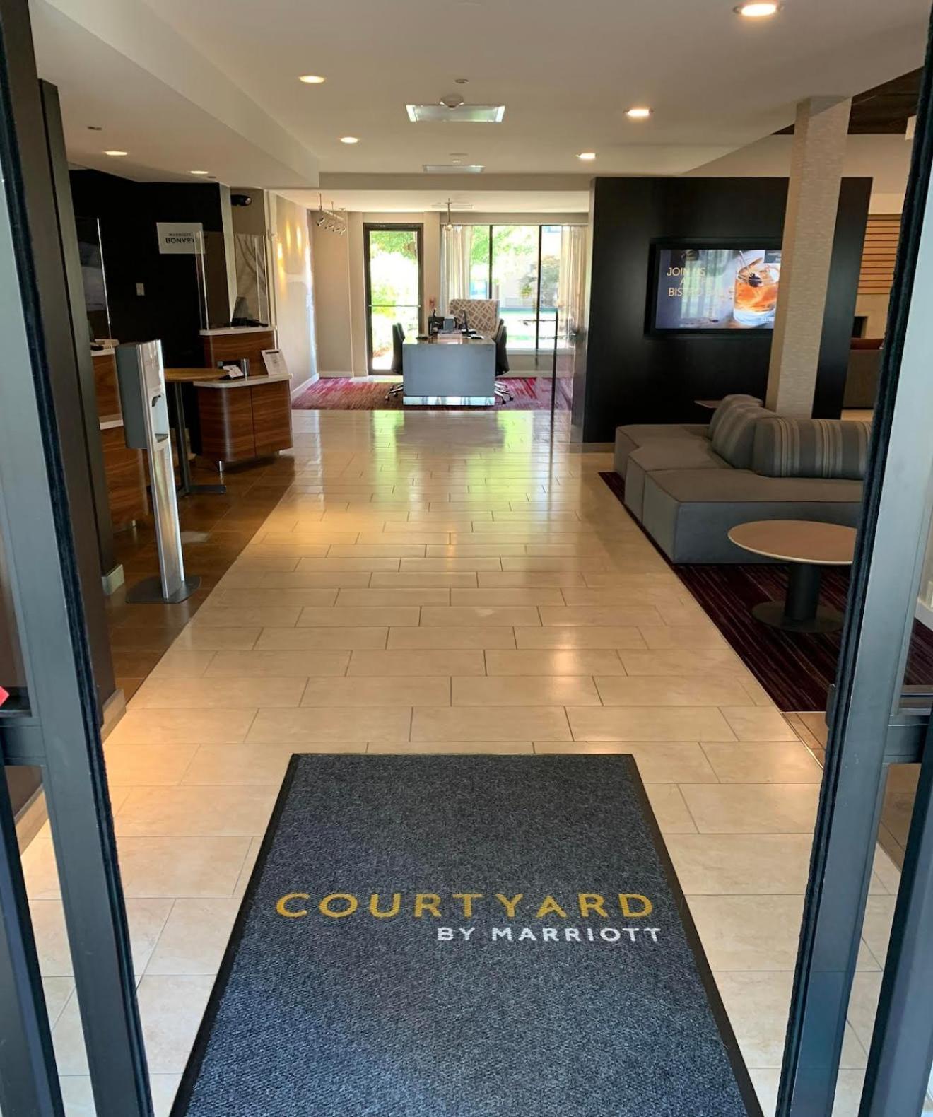 Hotel Courtyard By Marriott