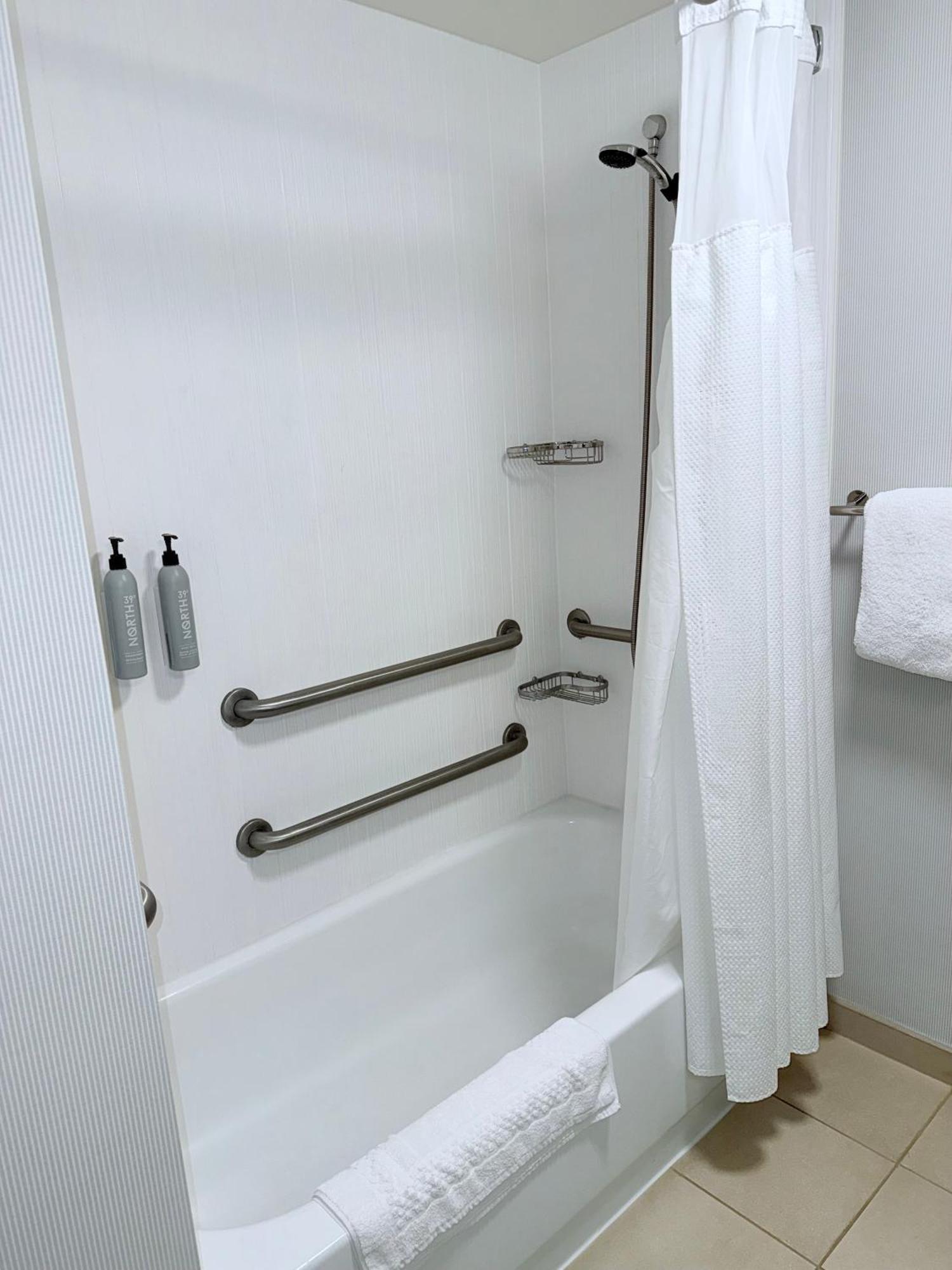 Courtyard By Marriott 3*
